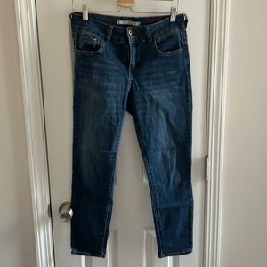 !It brand Skinny Denim Capris